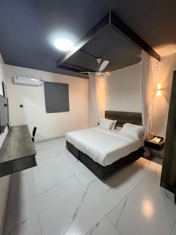 The Ivory Suites Mombasa Bagian luar foto