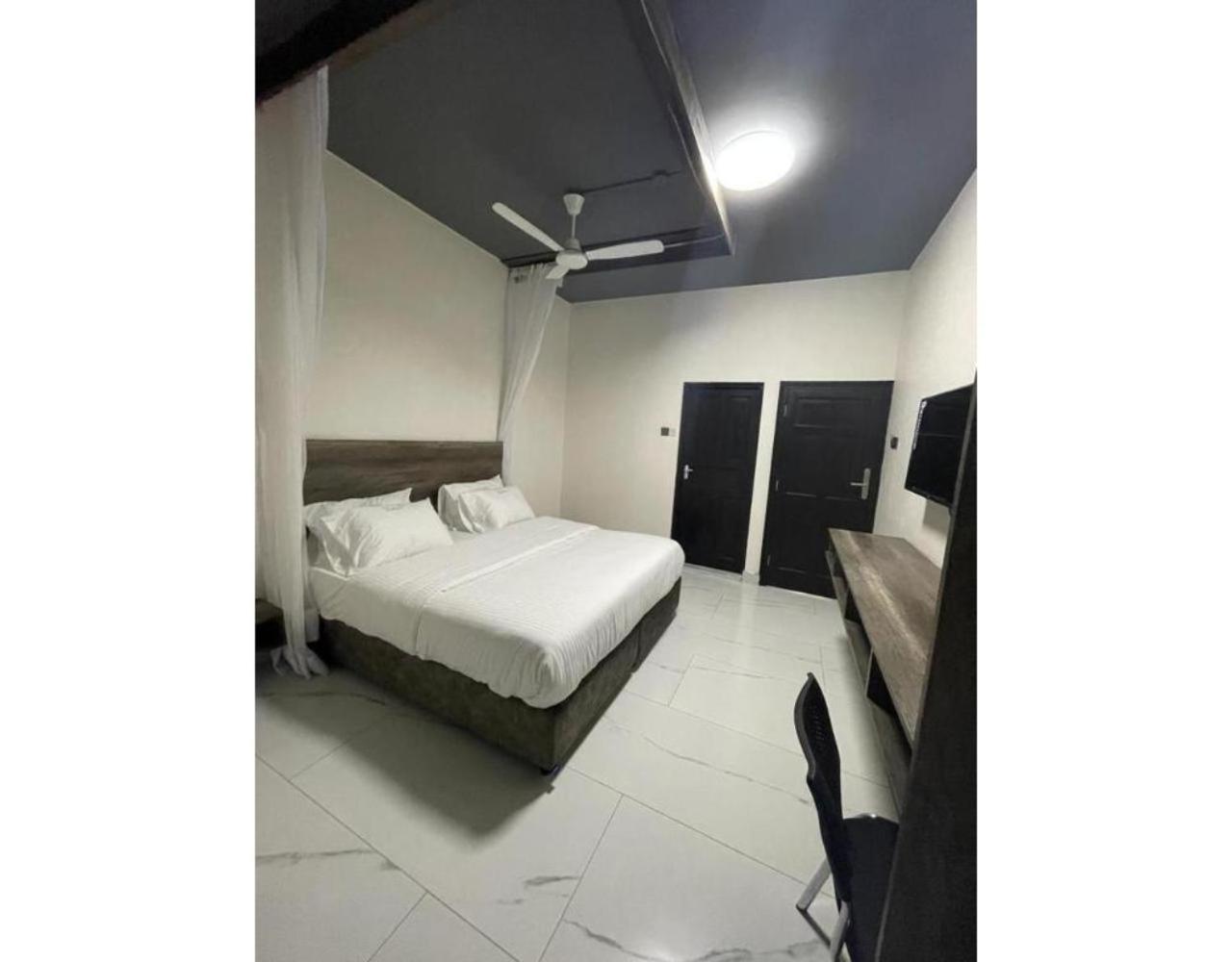 The Ivory Suites Mombasa Bagian luar foto