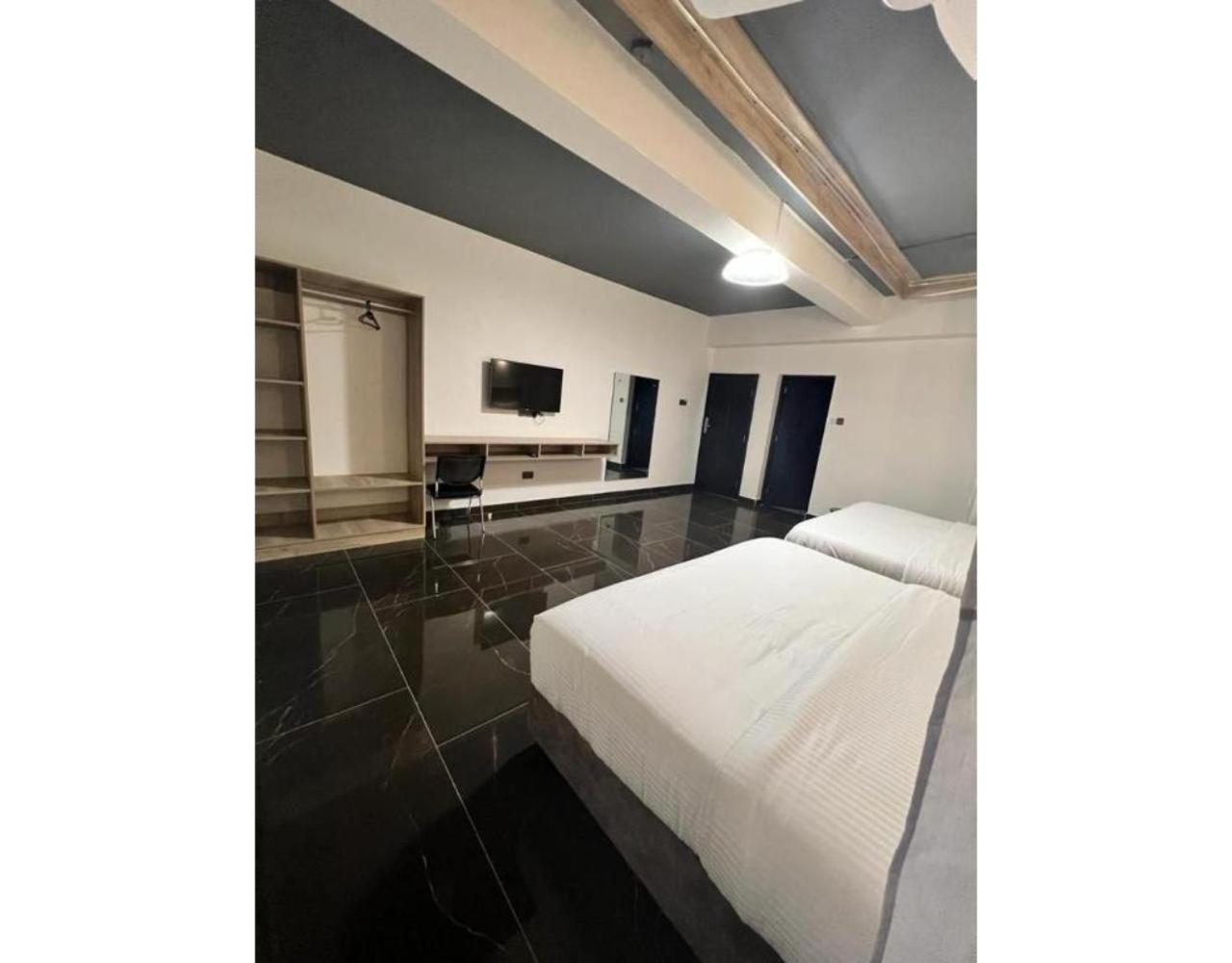 The Ivory Suites Mombasa Bagian luar foto